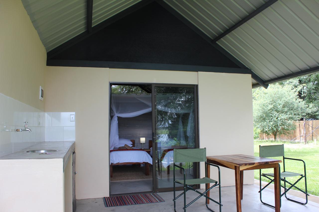 Caprivi Mutoya Lodge And Campsite Катіма-Муліло Екстер'єр фото