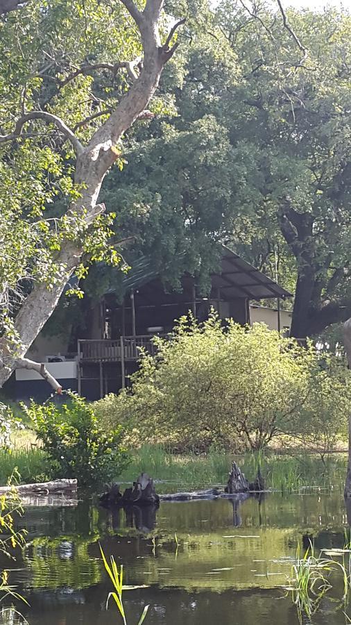 Caprivi Mutoya Lodge And Campsite Катіма-Муліло Екстер'єр фото