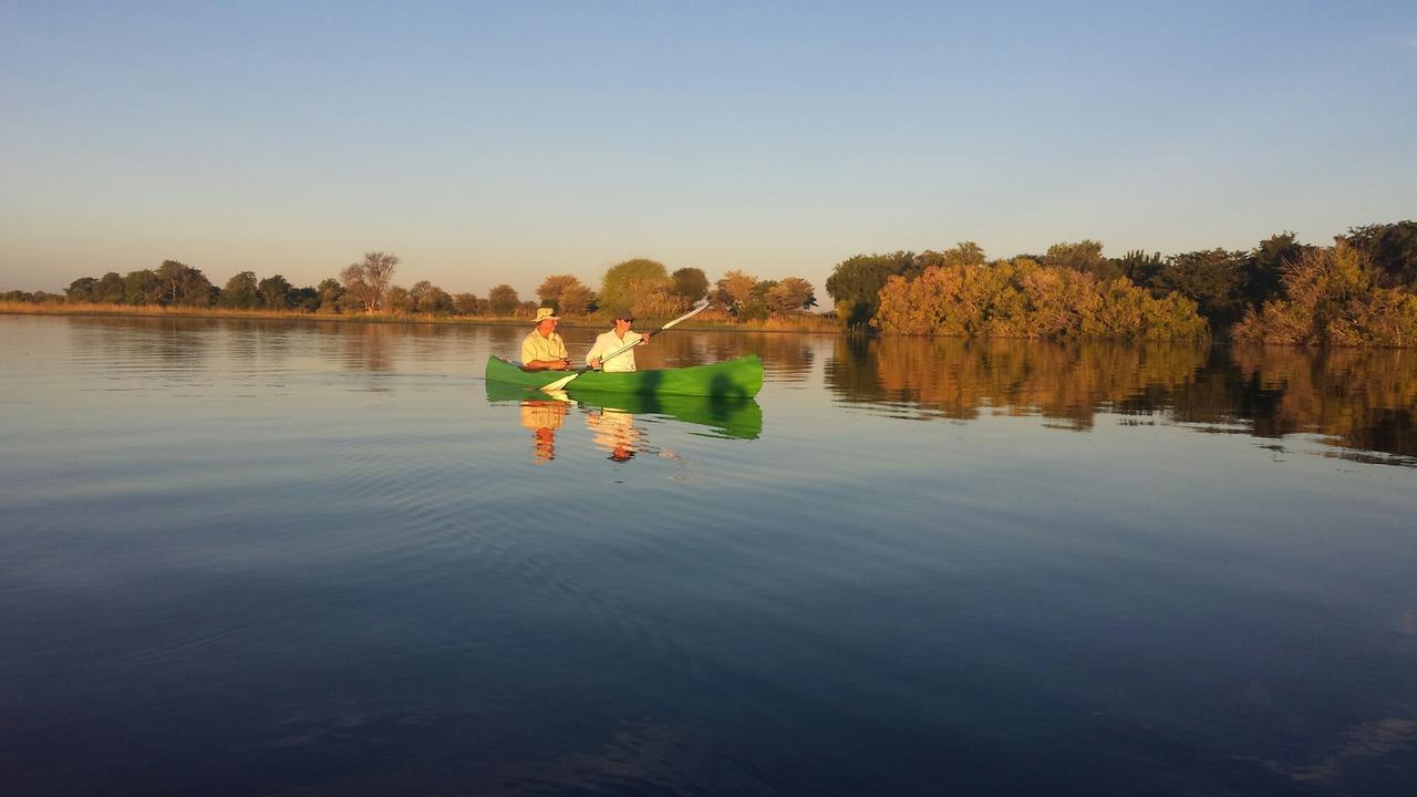 Caprivi Mutoya Lodge And Campsite Катіма-Муліло Екстер'єр фото