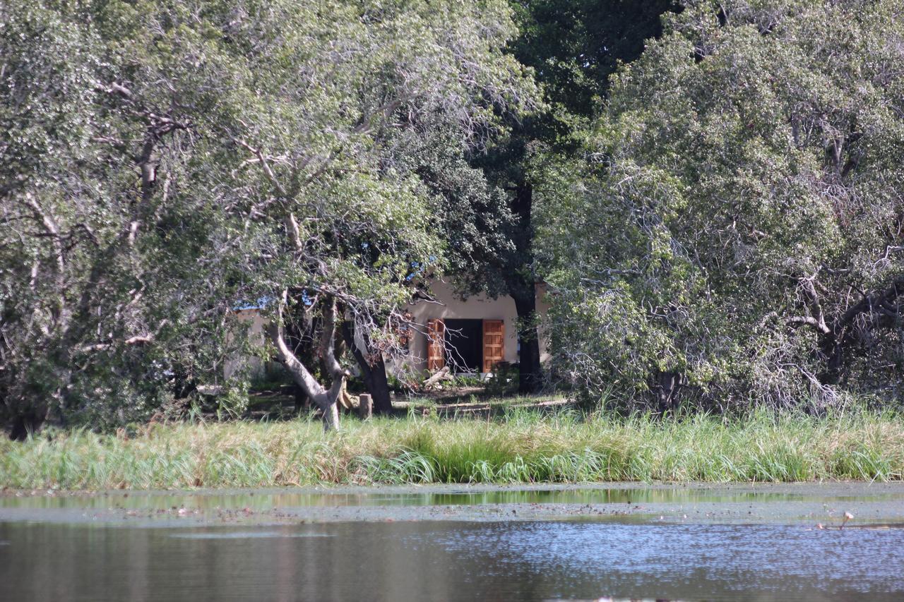 Caprivi Mutoya Lodge And Campsite Катіма-Муліло Екстер'єр фото