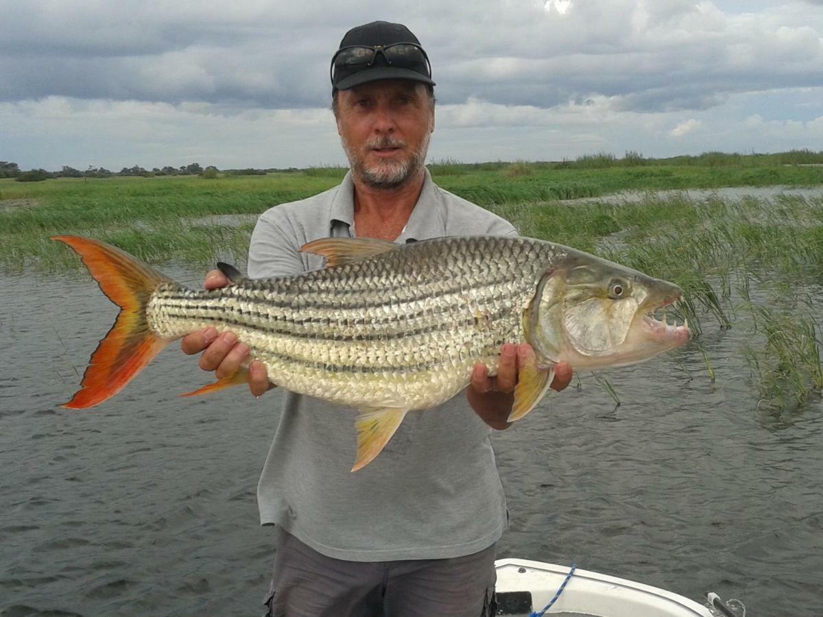 Caprivi Mutoya Lodge And Campsite Катіма-Муліло Екстер'єр фото
